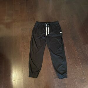 Vuori Women’s Black Jogger Pants with Drawstring. Like new